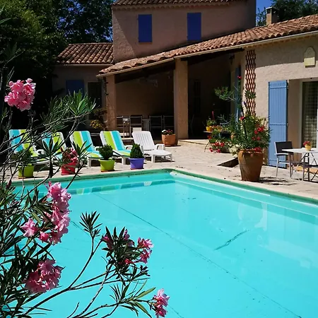 D'hote A Pierrevert, En Haute Provence 住宿加早餐酒店 3*