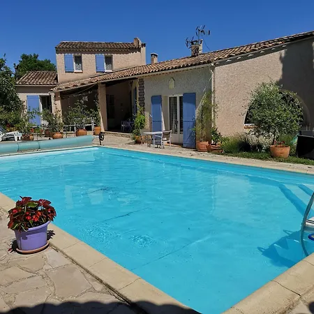 D'hote A Pierrevert, En Haute Provence 住宿加早餐酒店 Pierrevert