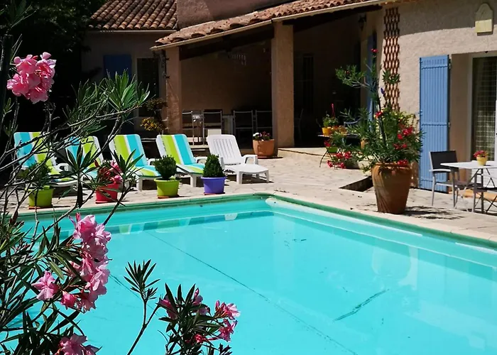 D'hote A Pierrevert, En Haute Provence Bed & Breakfast 3*