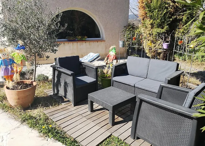 Bed & Breakfast D'hote A Pierrevert, En Haute Provence